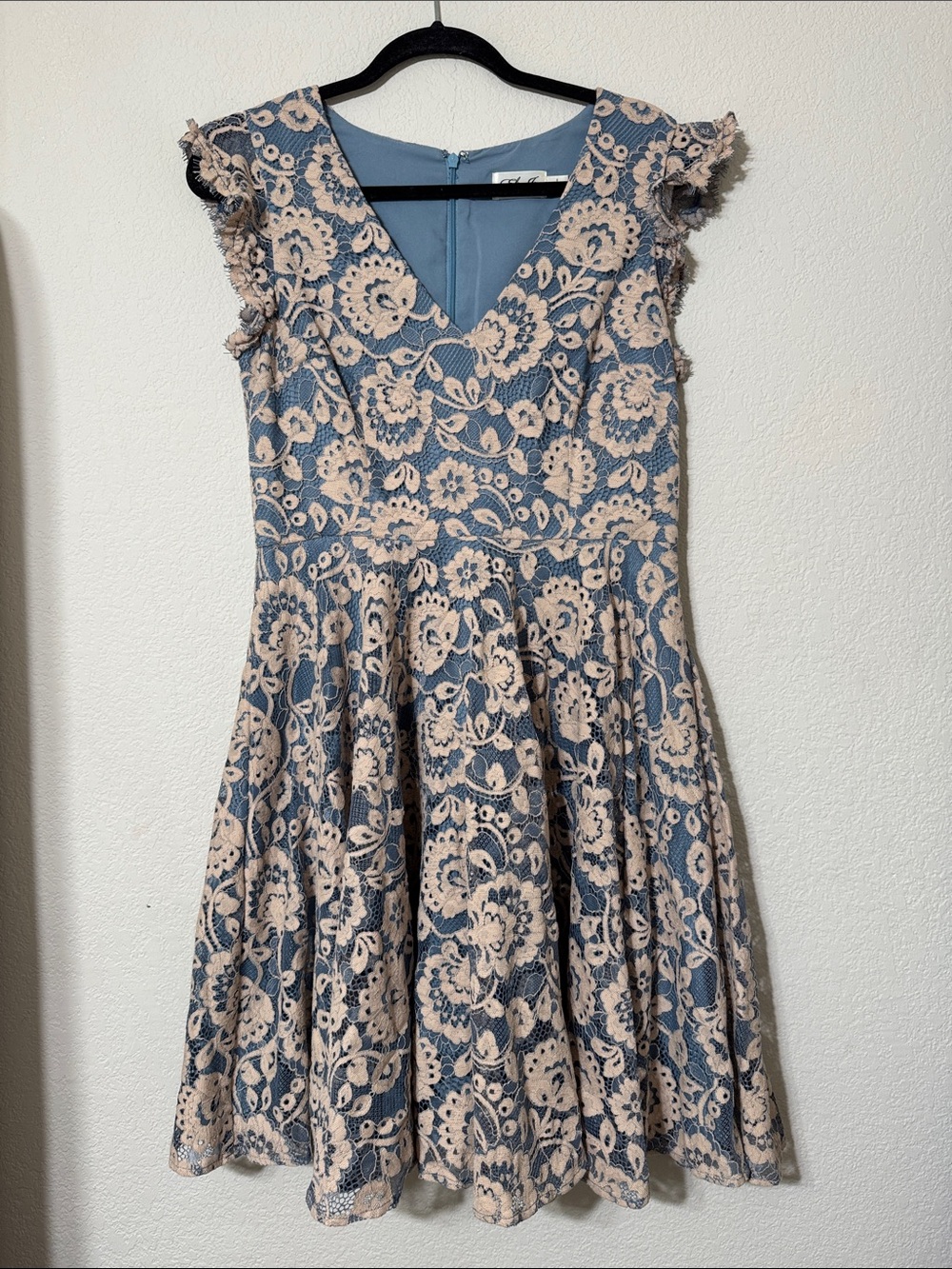 Eliza J Blue and Cream Lace Midi Dress size 8